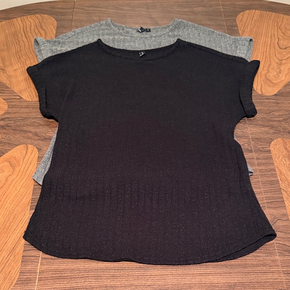 Women’s Short Sleeve Ribbed Knit Top Bundle -slight pilling on black shirt